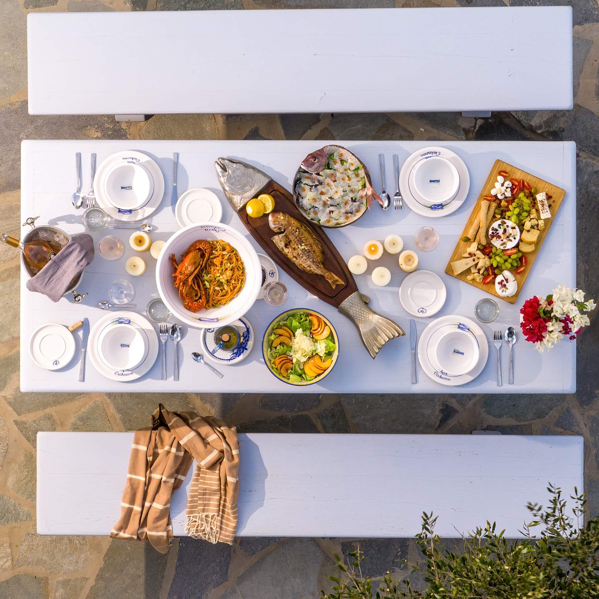 Indulge in the finest seafood, freshly prepared by our private chef, right at your villa. A bespoke dining experience where every flavor is crafted just for you, under the soft glow of the Aegean sky. Find out more via the link in bio.
.
#AmalgamHomes #ArtOfComfort #GreekIslands #CycladesMagic #VisitGreece #DiscoverGreece #Paros #Naxos #Mykonos #Tinos